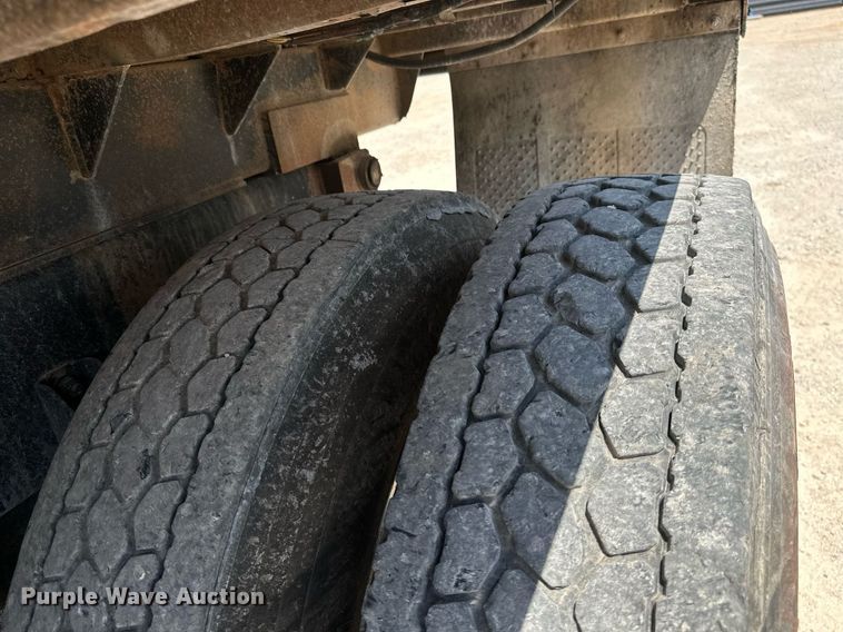 image for item ML9114 2005 Kenworth W900  dump truck