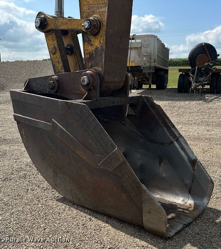 image for item MQ9299 1994 Caterpillar 330L  excavator