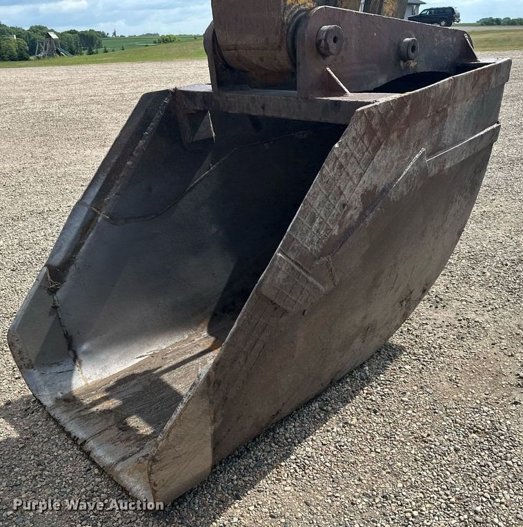 image for item MQ9299 1994 Caterpillar 330L  excavator