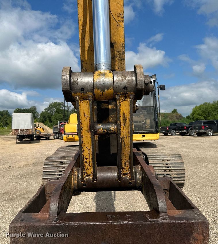 image for item MQ9299 1994 Caterpillar 330L  excavator