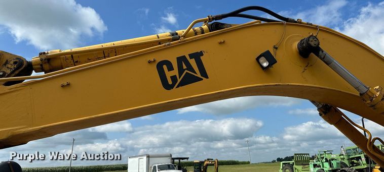 image for item MQ9299 1994 Caterpillar 330L  excavator