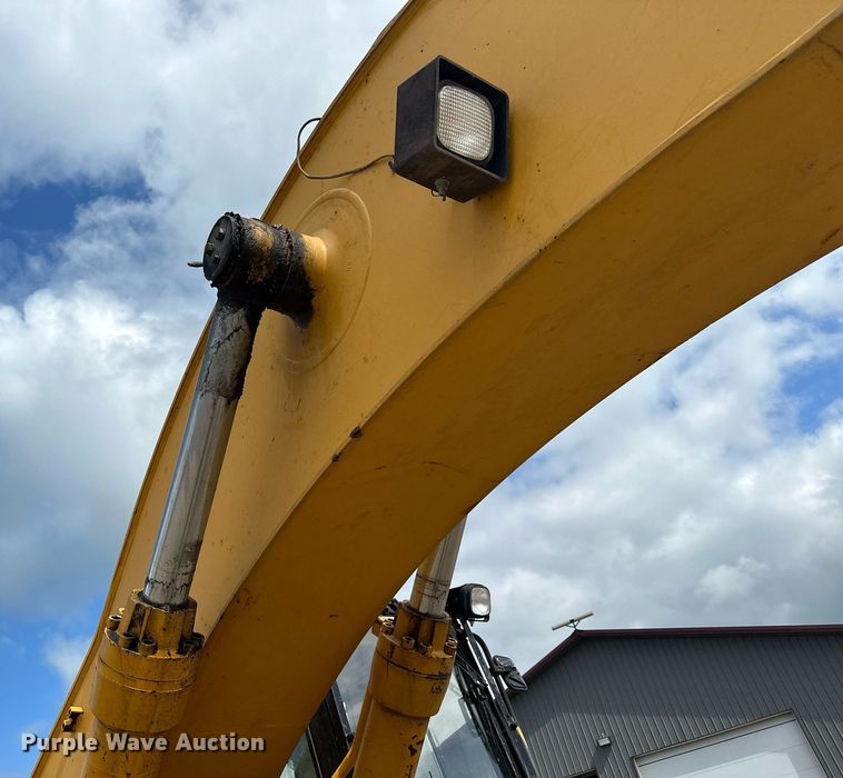 image for item MQ9299 1994 Caterpillar 330L  excavator