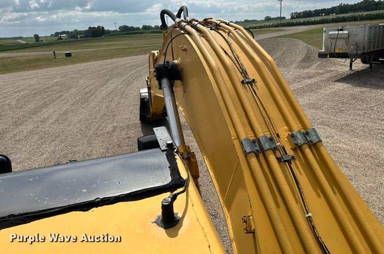 image for item MQ9299 1994 Caterpillar 330L  excavator