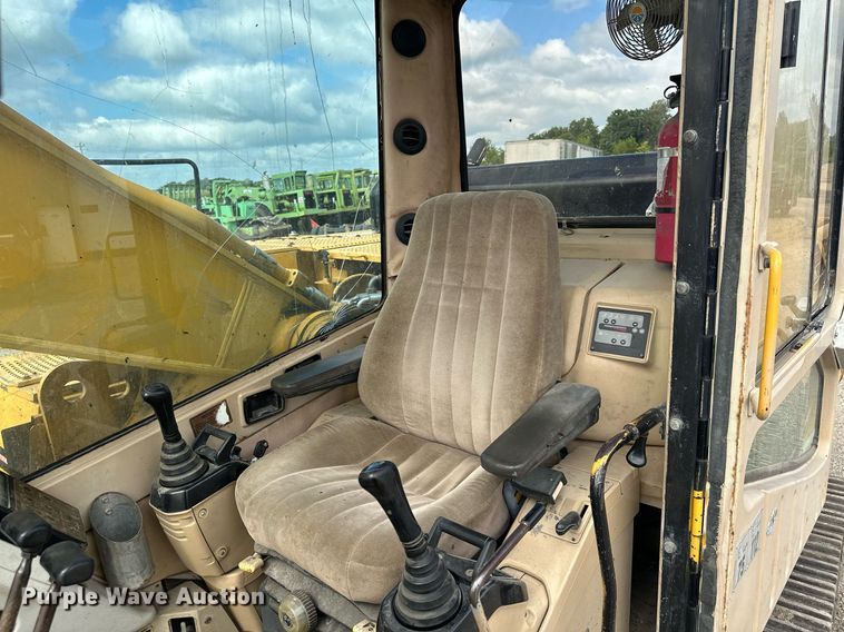 image for item MQ9299 1994 Caterpillar 330L  excavator
