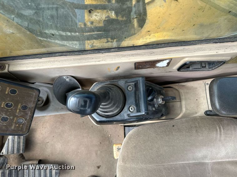 image for item MQ9299 1994 Caterpillar 330L  excavator