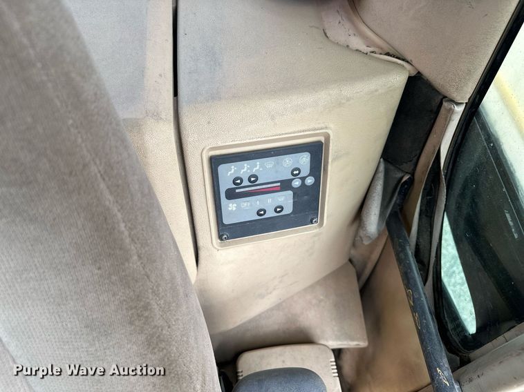 image for item MQ9299 1994 Caterpillar 330L  excavator