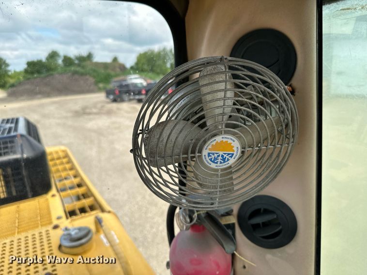 image for item MQ9299 1994 Caterpillar 330L  excavator