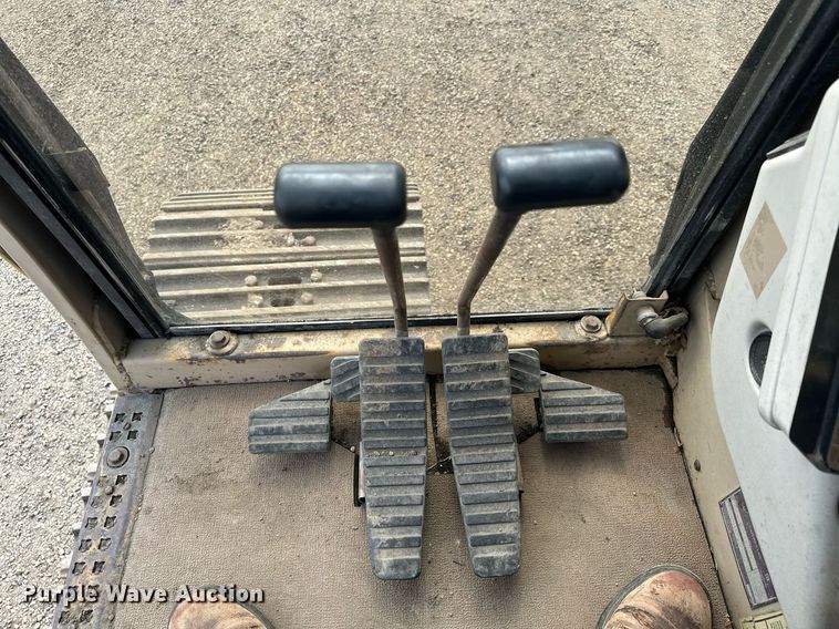 image for item MQ9299 1994 Caterpillar 330L  excavator