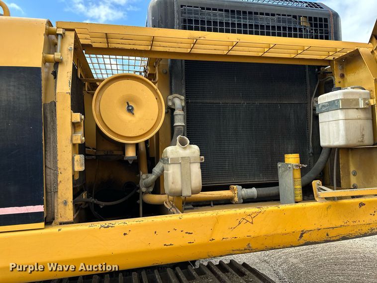 image for item MQ9299 1994 Caterpillar 330L  excavator