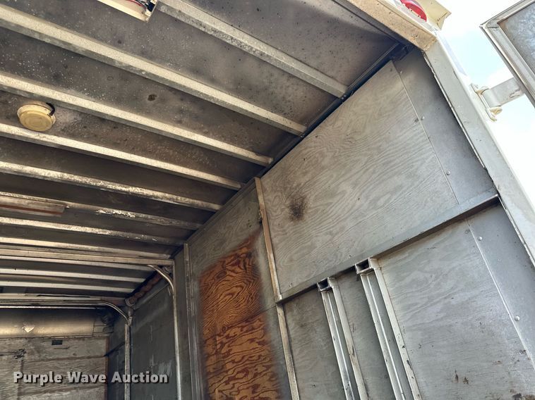 image for item MQ9300 1990 Ford F800  box truck