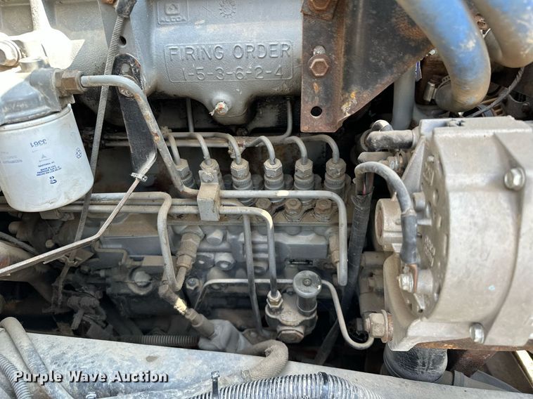 image for item MQ9300 1990 Ford F800  box truck