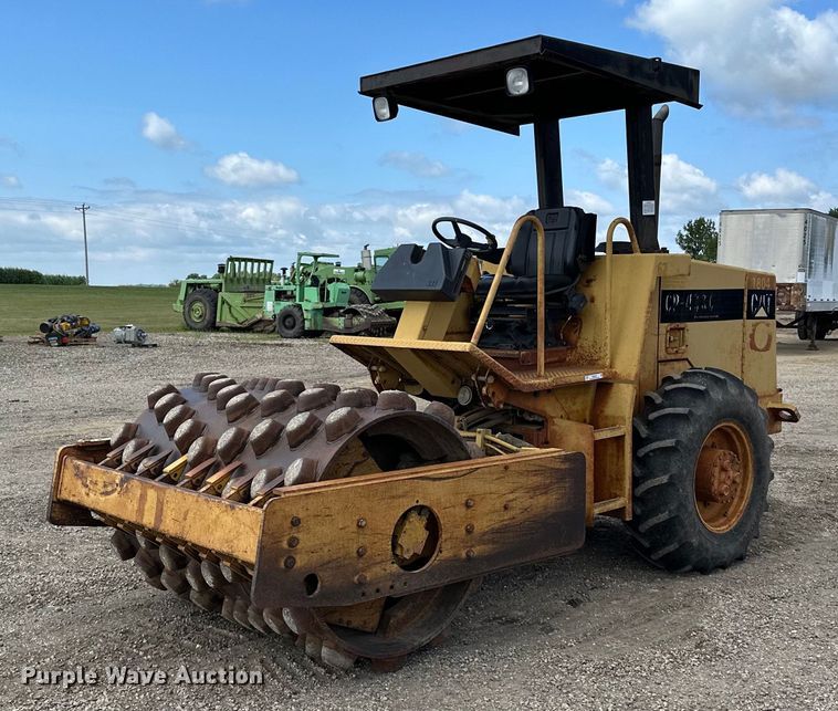 image for item MQ9301 1995 Caterpillar CP433C  single drum vibratory roller