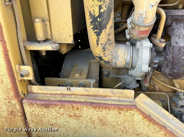 image for item MQ9301 1995 Caterpillar CP433C  single drum vibratory roller