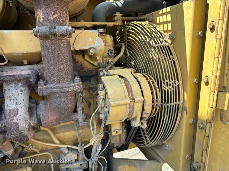 image for item MQ9301 1995 Caterpillar CP433C  single drum vibratory roller