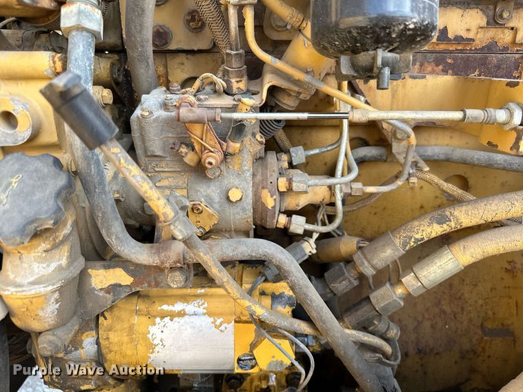 image for item MQ9301 1995 Caterpillar CP433C  single drum vibratory roller