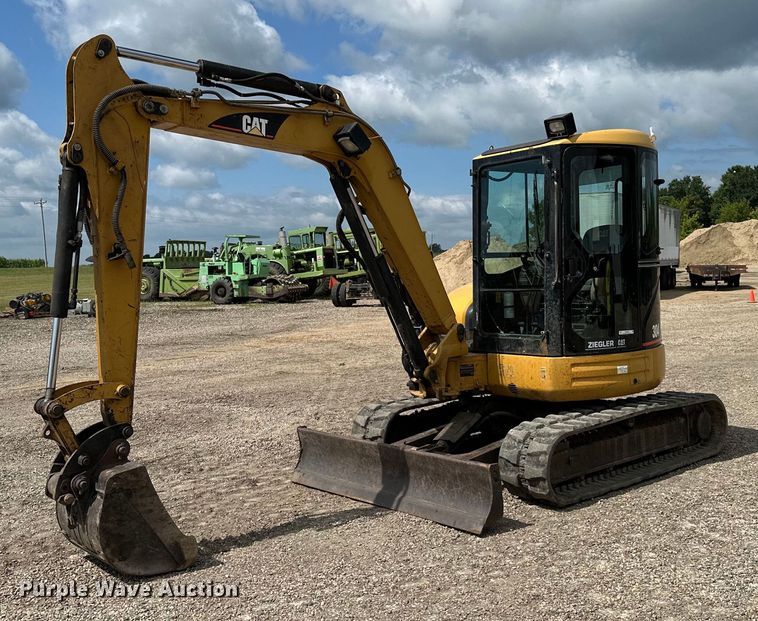 image for item MQ9302 2004 Caterpillar 304CR  mini excavator