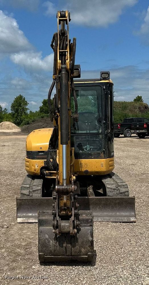 image for item MQ9302 2004 Caterpillar 304CR  mini excavator