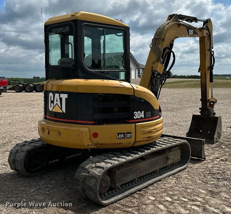 image for item MQ9302 2004 Caterpillar 304CR  mini excavator