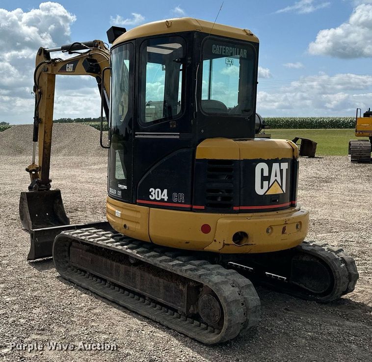 image for item MQ9302 2004 Caterpillar 304CR  mini excavator