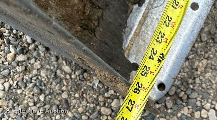 image for item MQ9302 2004 Caterpillar 304CR  mini excavator