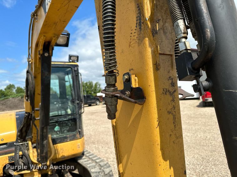 image for item MQ9302 2004 Caterpillar 304CR  mini excavator