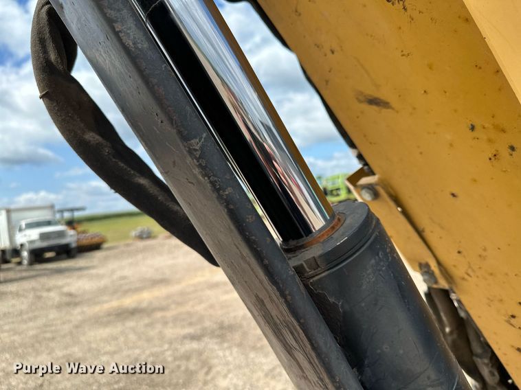 image for item MQ9302 2004 Caterpillar 304CR  mini excavator