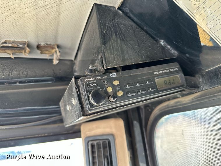 image for item MQ9302 2004 Caterpillar 304CR  mini excavator