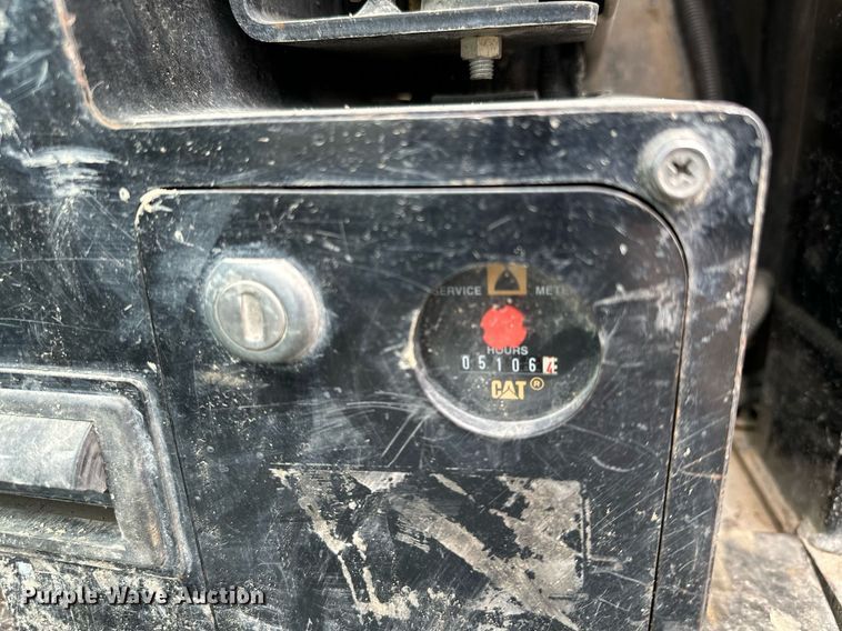 image for item MQ9302 2004 Caterpillar 304CR  mini excavator