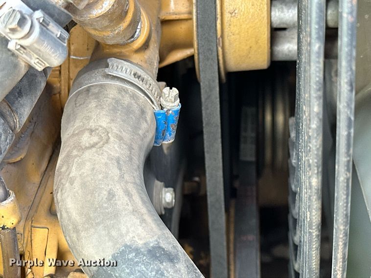 image for item MQ9302 2004 Caterpillar 304CR  mini excavator