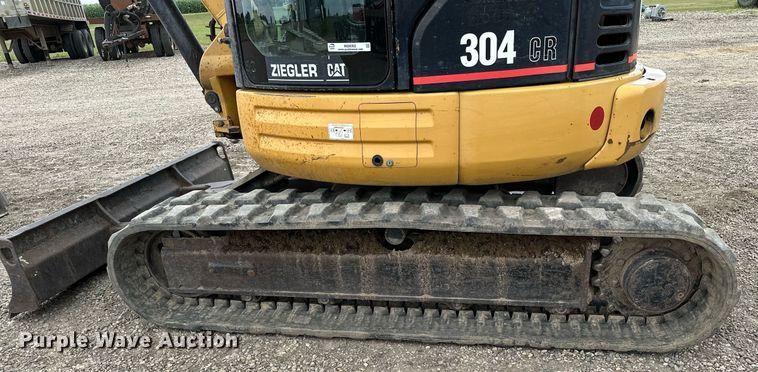 image for item MQ9302 2004 Caterpillar 304CR  mini excavator