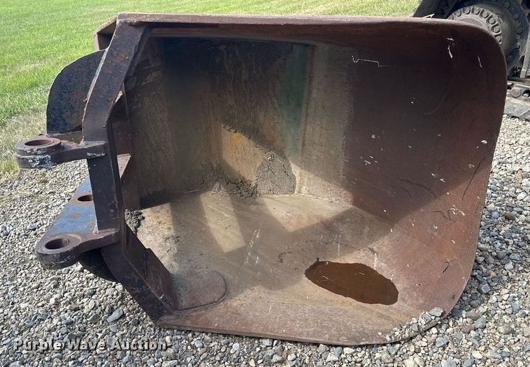 image for item MQ9307 Excavator bucket
