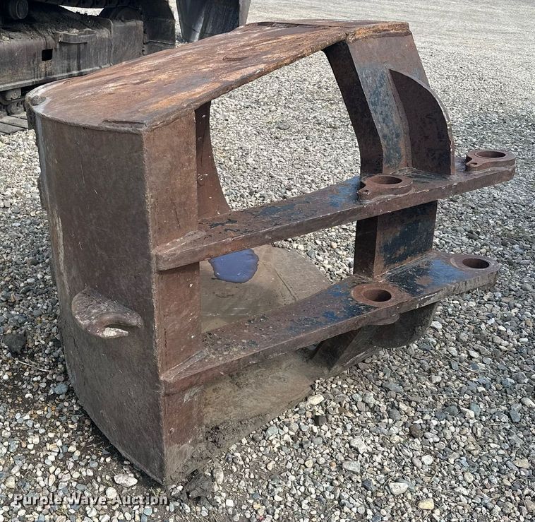 image for item MQ9307 Excavator bucket