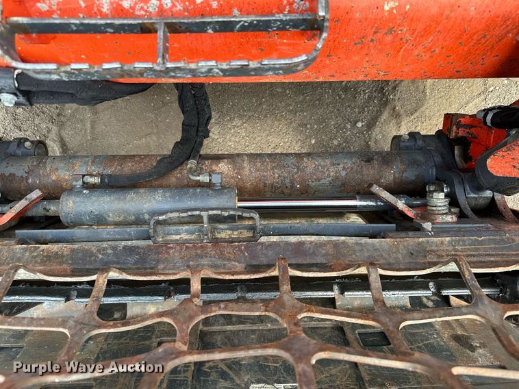 image for item MQ9308 2016 Kubota SSV75  skid steer loader