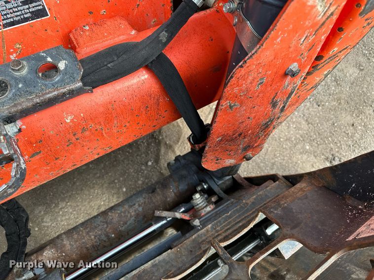 image for item MQ9308 2016 Kubota SSV75  skid steer loader