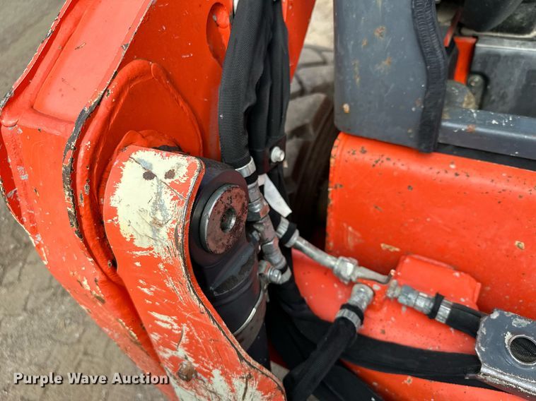 image for item MQ9308 2016 Kubota SSV75  skid steer loader