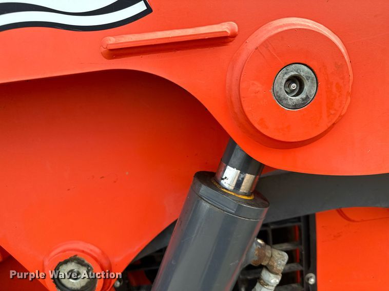 image for item MQ9308 2016 Kubota SSV75  skid steer loader