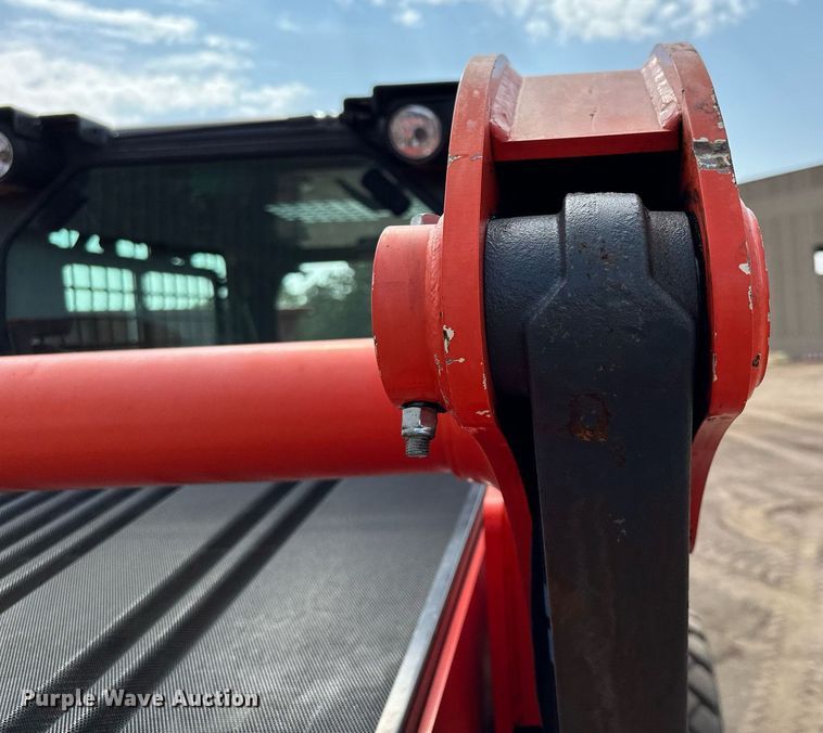 image for item MQ9308 2016 Kubota SSV75  skid steer loader