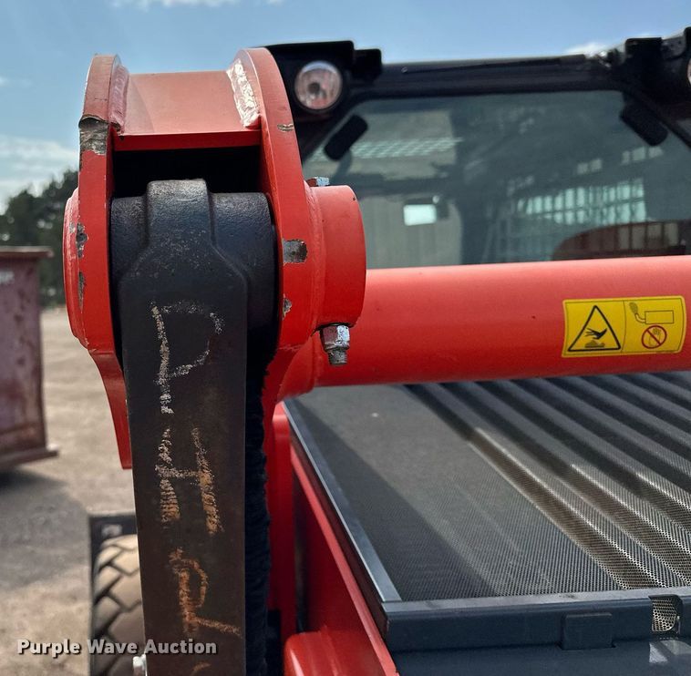 image for item MQ9308 2016 Kubota SSV75  skid steer loader