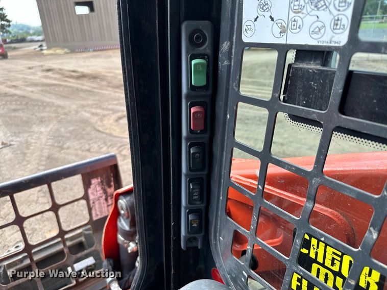 image for item MQ9308 2016 Kubota SSV75  skid steer loader