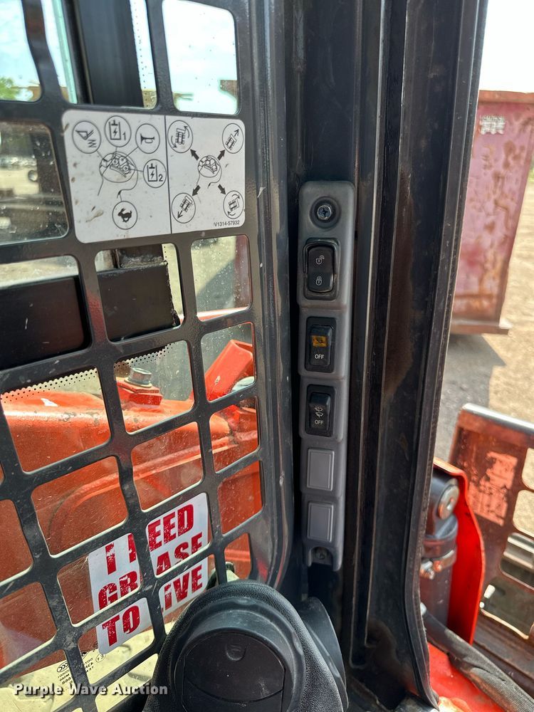 image for item MQ9308 2016 Kubota SSV75  skid steer loader