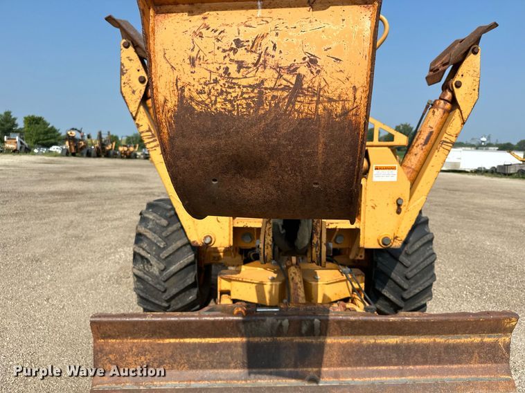 image for item MQ9309 1999 Case 860 Turbo  cable plow