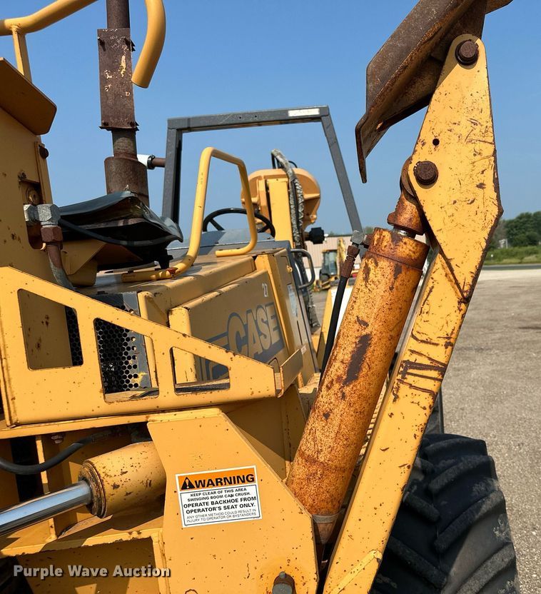 image for item MQ9309 1999 Case 860 Turbo  cable plow