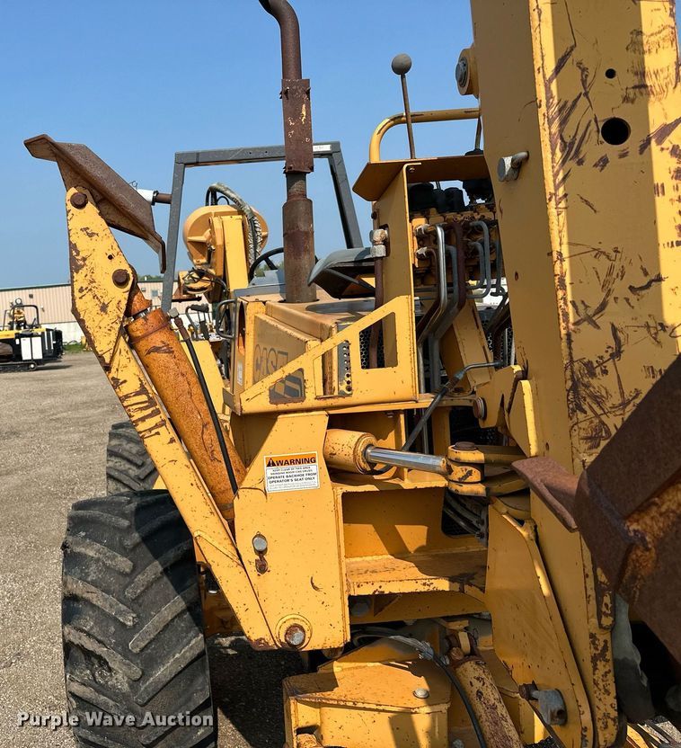 image for item MQ9309 1999 Case 860 Turbo  cable plow