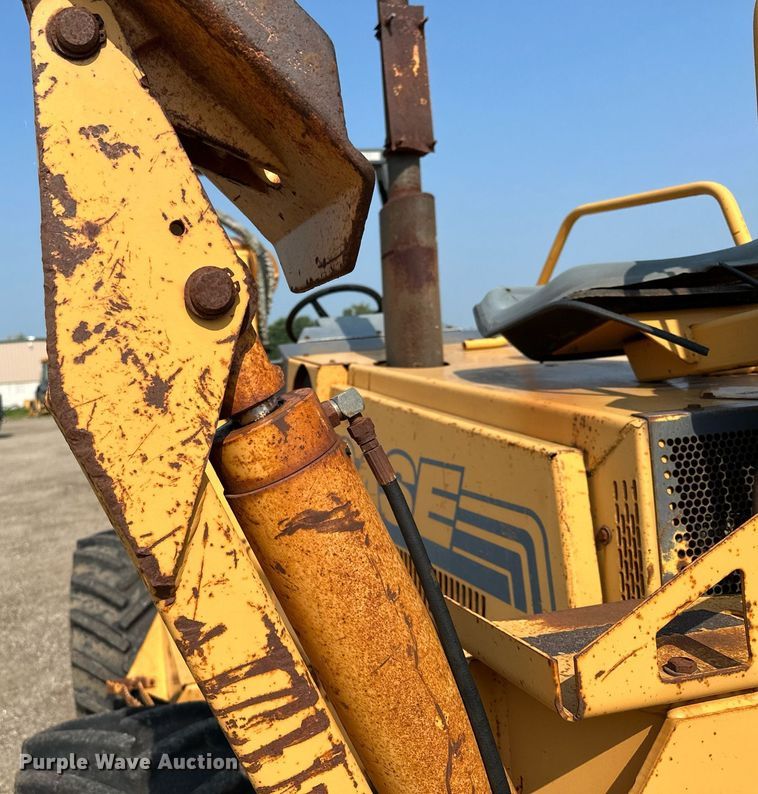 image for item MQ9309 1999 Case 860 Turbo  cable plow