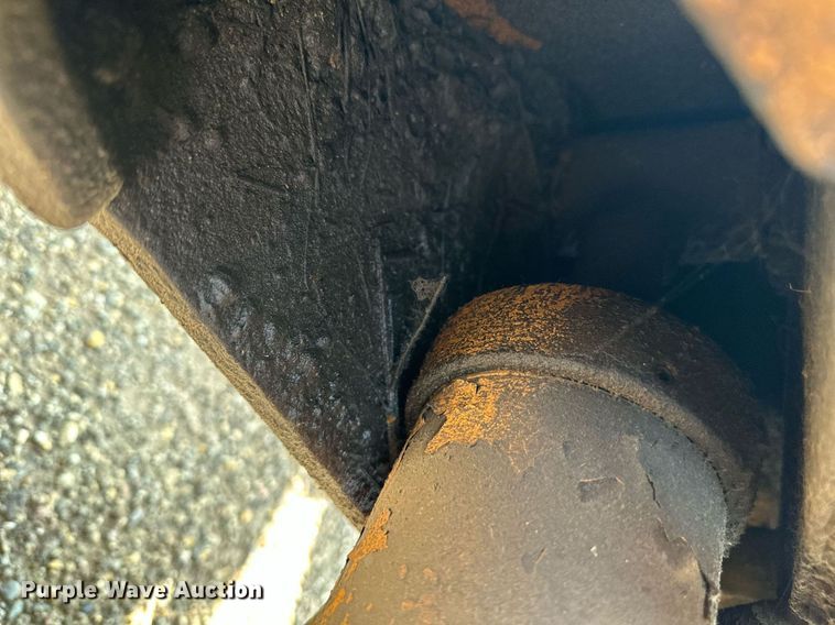 image for item MQ9309 1999 Case 860 Turbo  cable plow