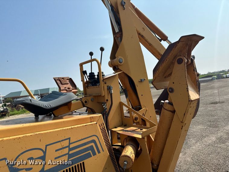 image for item MQ9309 1999 Case 860 Turbo  cable plow