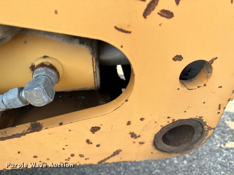 image for item MQ9309 1999 Case 860 Turbo  cable plow