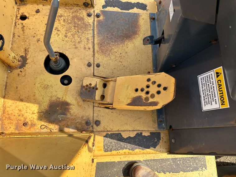 image for item MQ9309 1999 Case 860 Turbo  cable plow