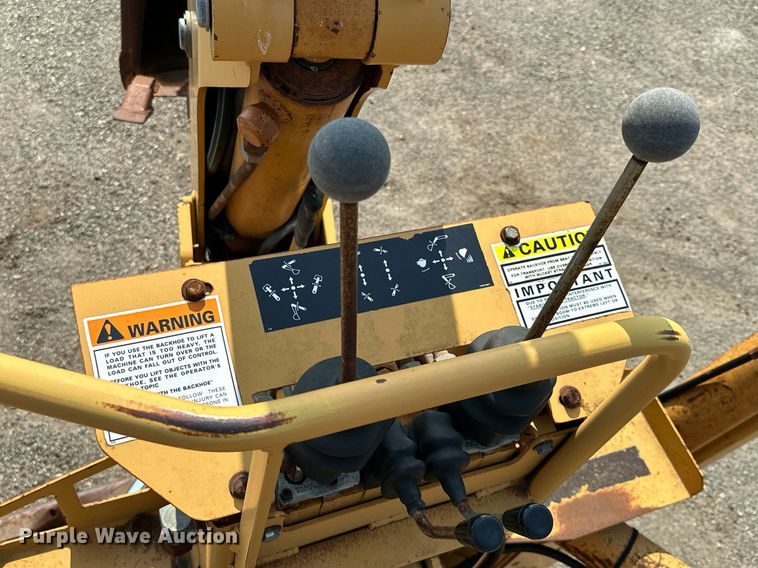 image for item MQ9309 1999 Case 860 Turbo  cable plow