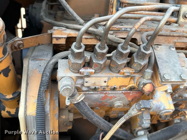 image for item MQ9309 1999 Case 860 Turbo  cable plow